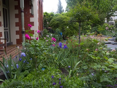 Canterbury Semi Formal Garden Design